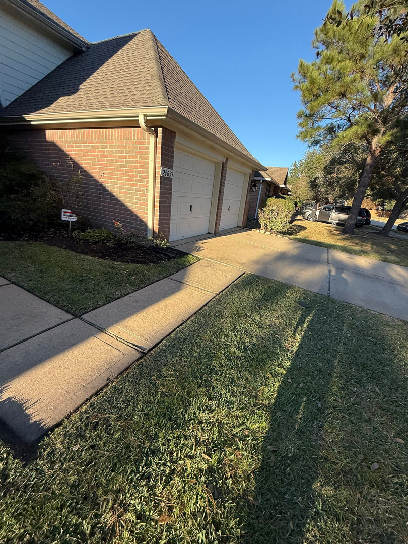 Galvan Roofing Solutions LLC Image