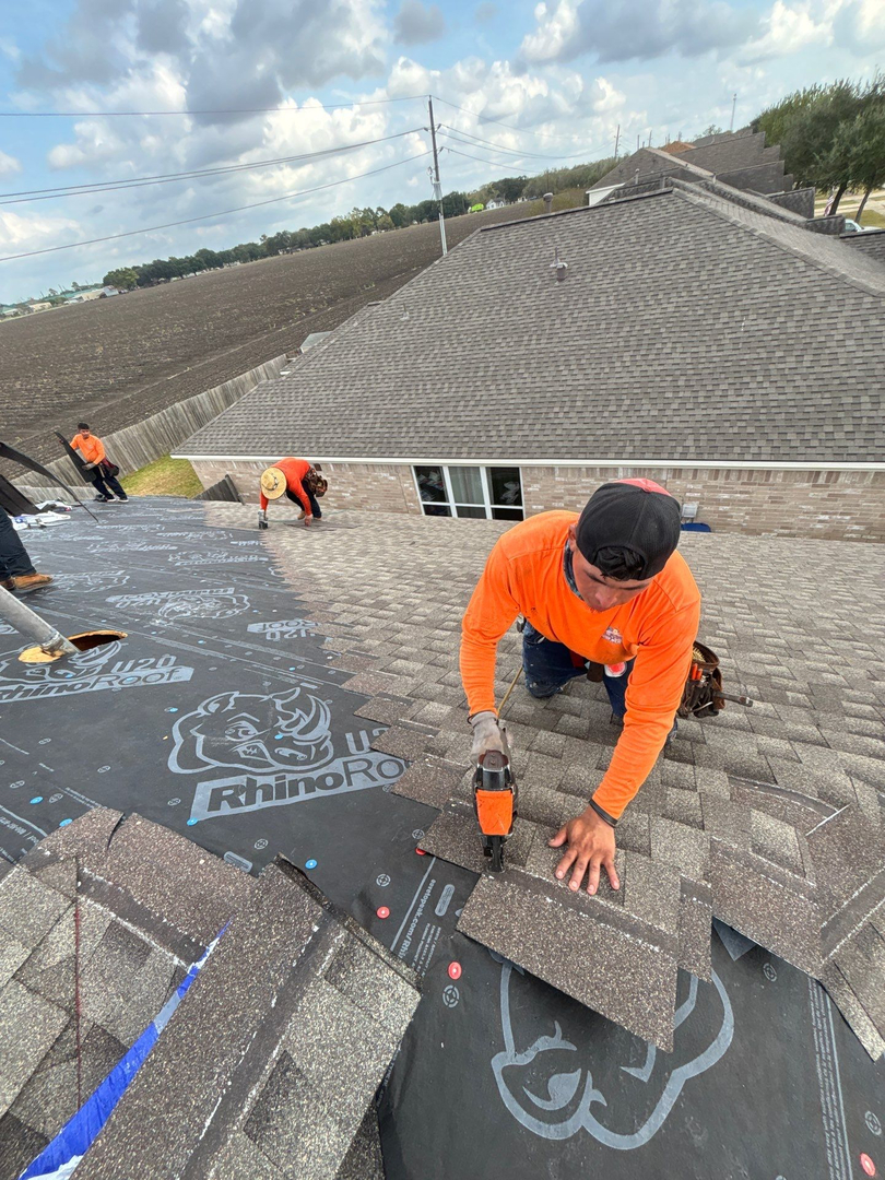 Galvan Roofing Solutions LLC Image