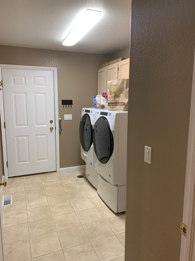 Bullseye Interior Painting LLC Image