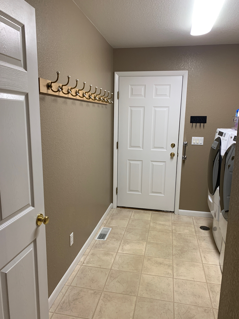 Bullseye Interior Painting LLC Image