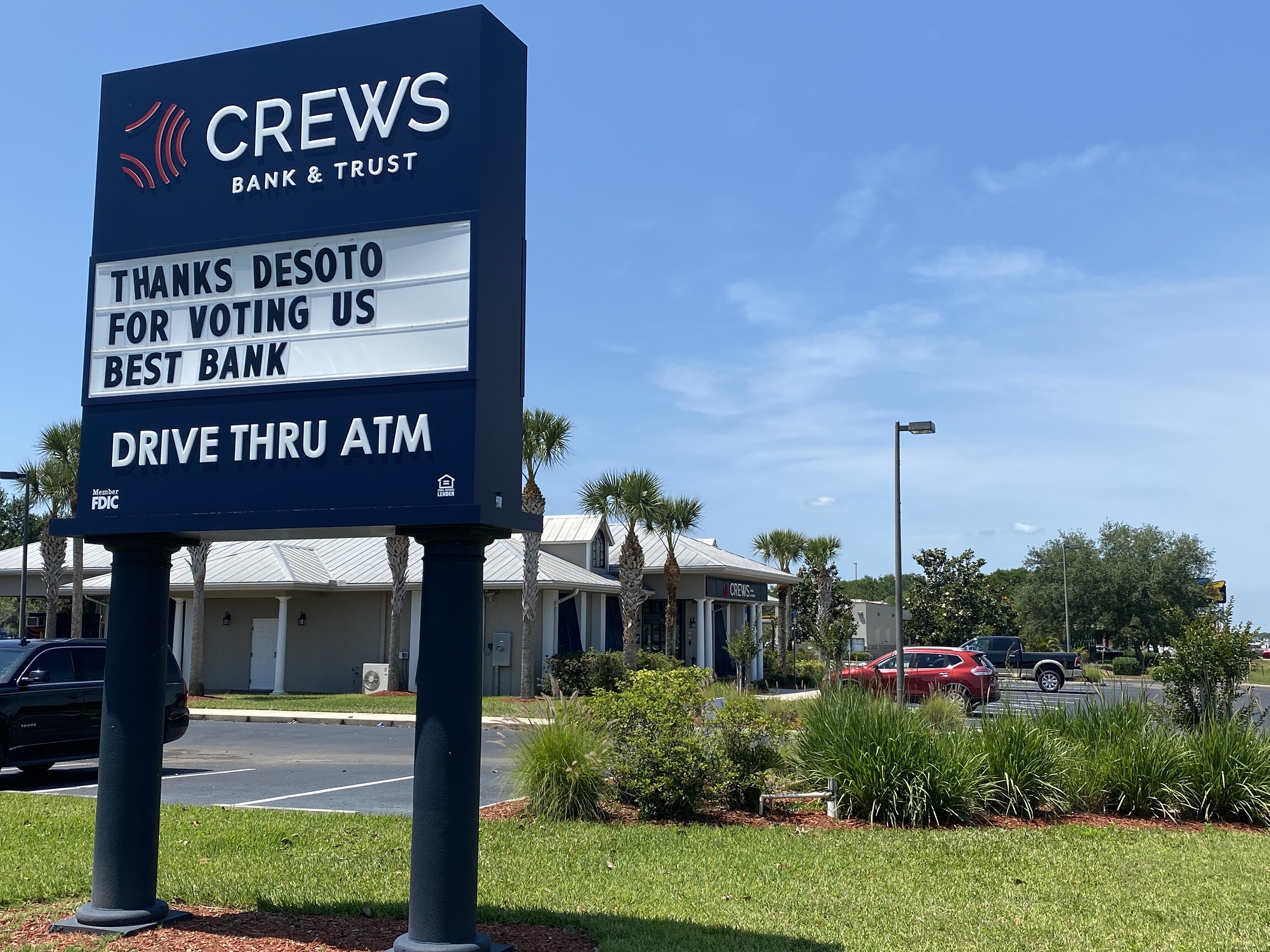 Crews Bank & Trust Image