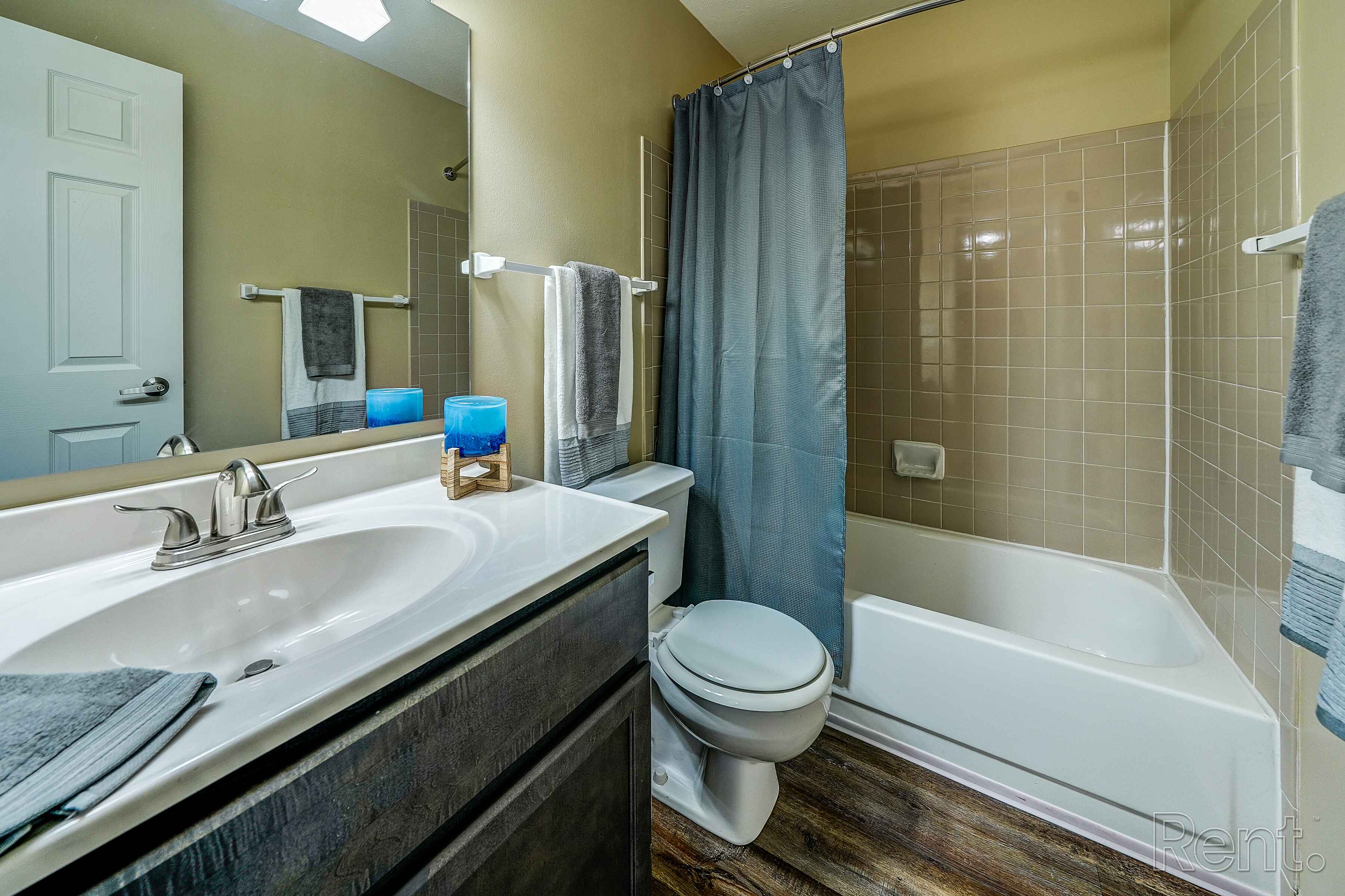 Lions Creek Apartments Image