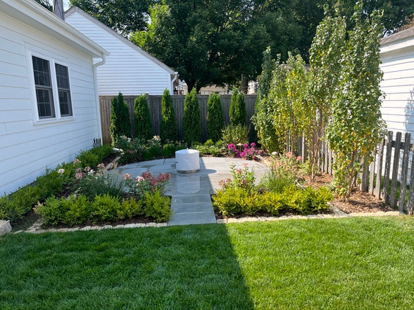 Milwaukee Landscape & Design Image