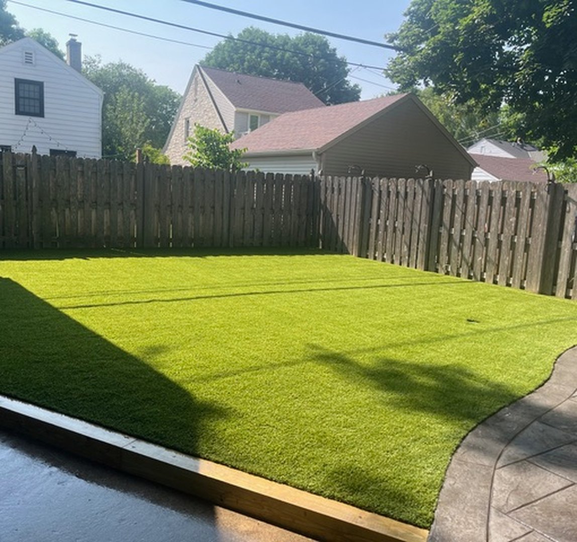 Milwaukee Landscape & Design Image