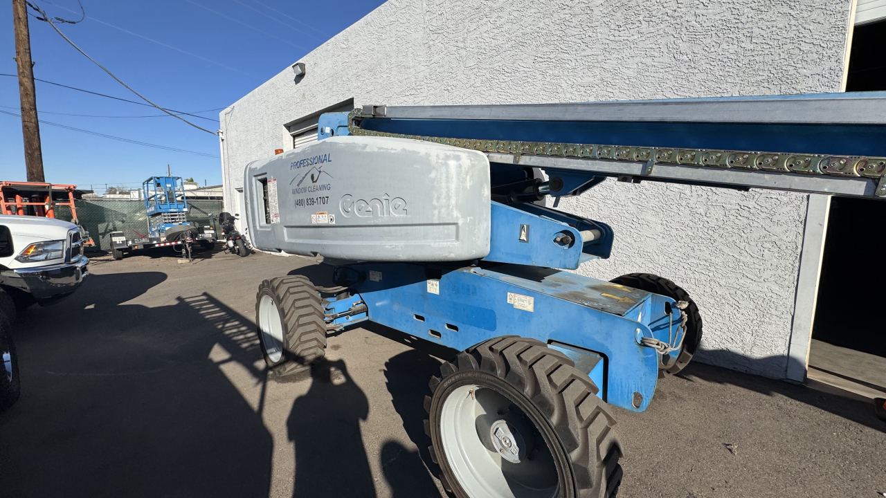 Professional Window Cleaning Image