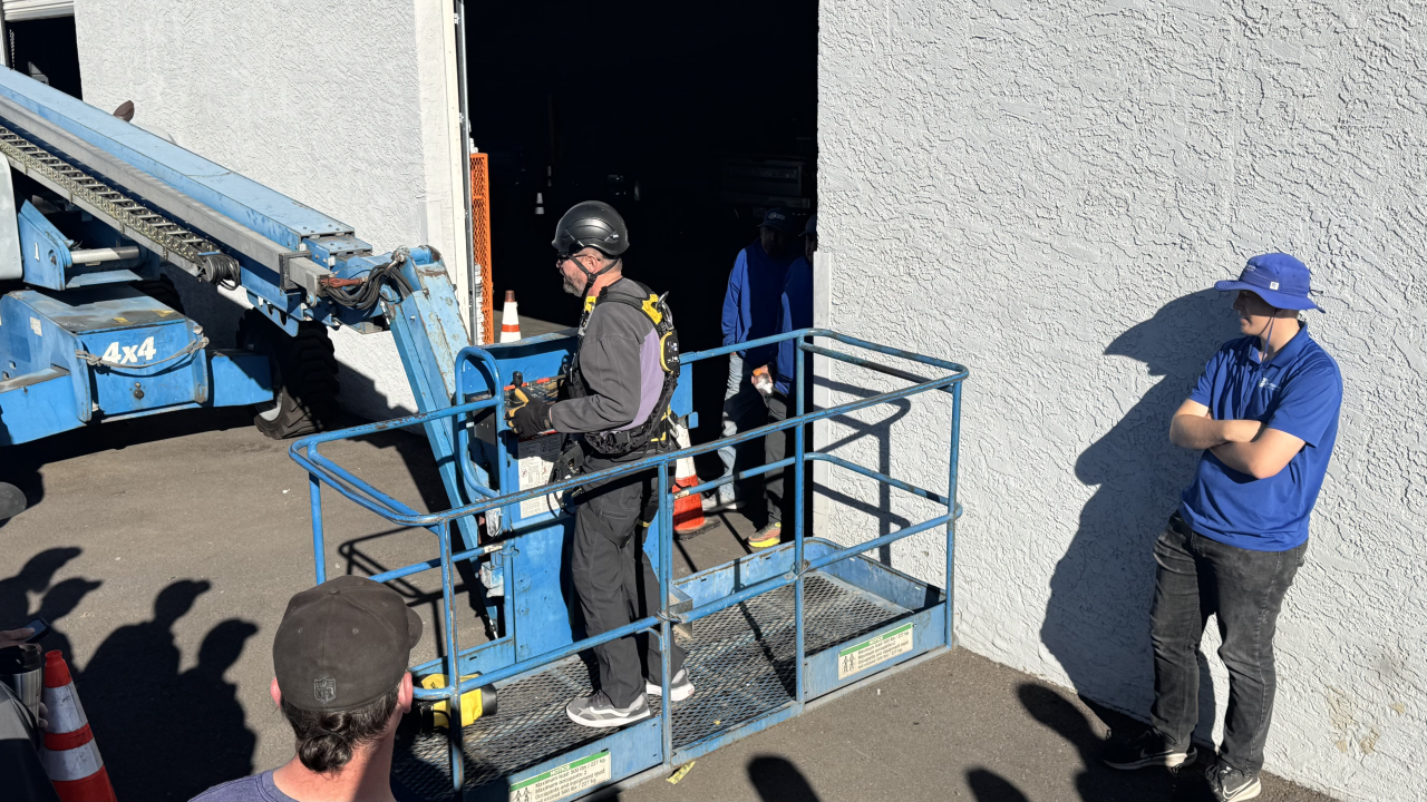 Professional Window Cleaning Image