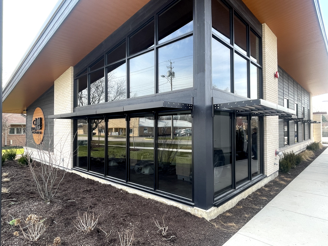 Glasshopper Schor Glass Image