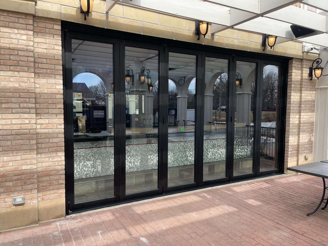 Glasshopper Schor Glass Image