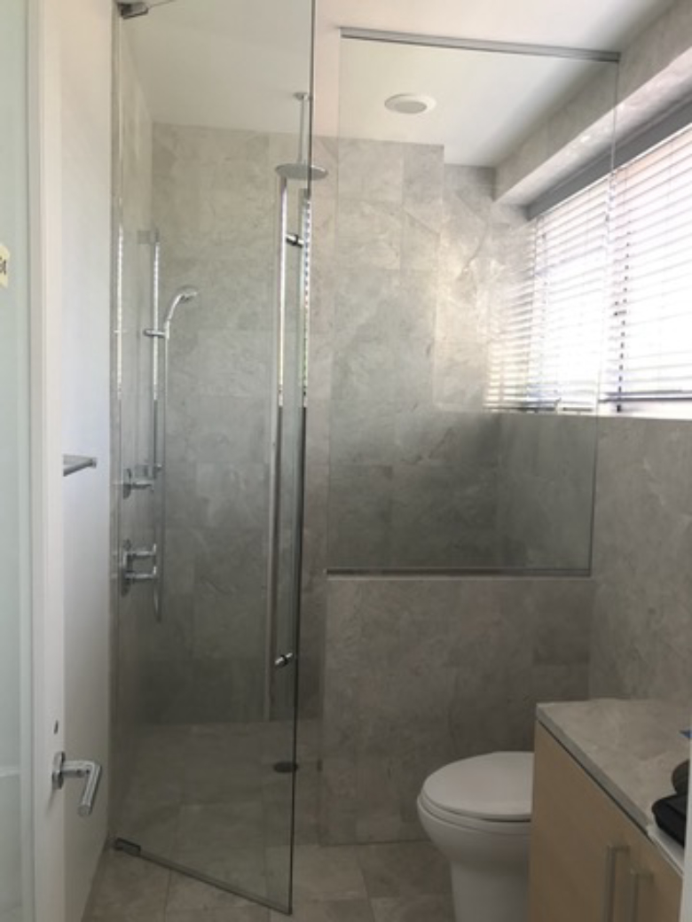 Glasshopper Schor Glass Image