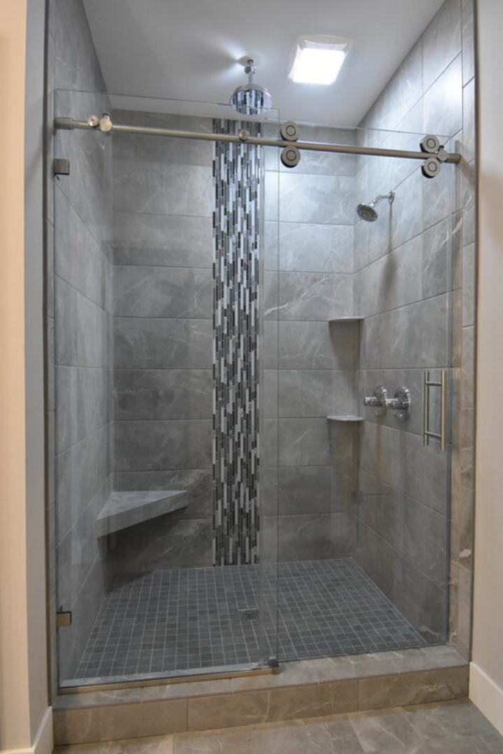 Glasshopper Schor Glass Image