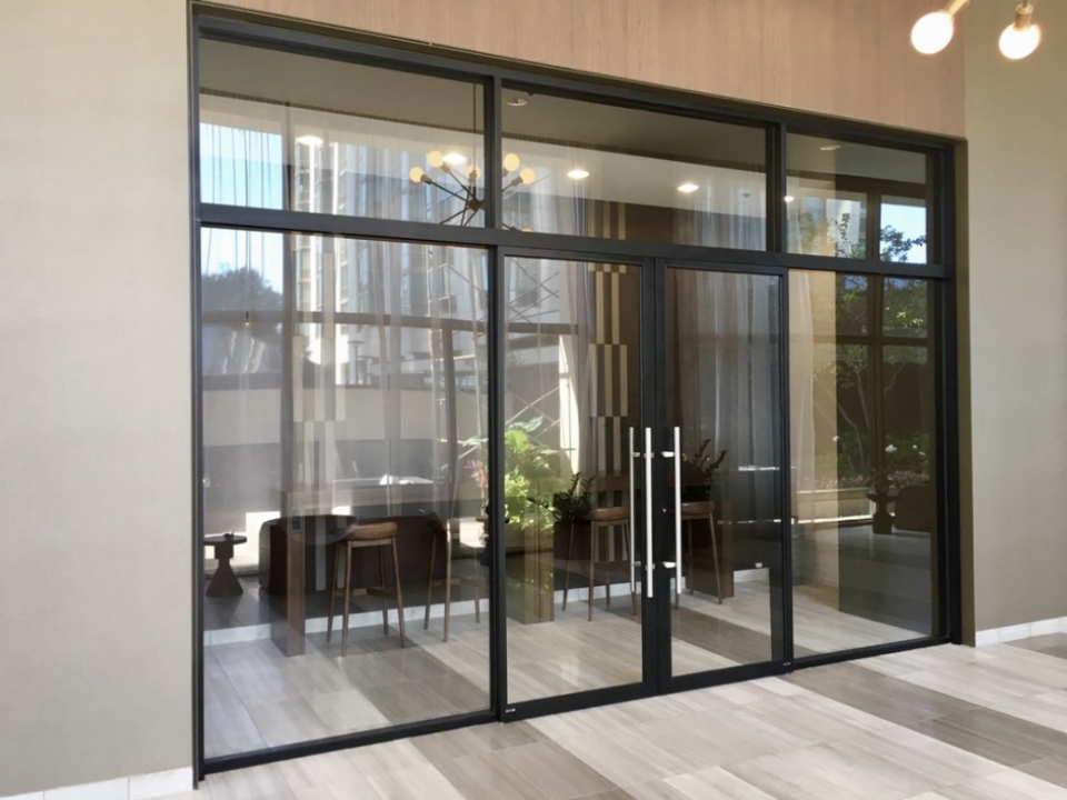 Glasshopper Schor Glass Image