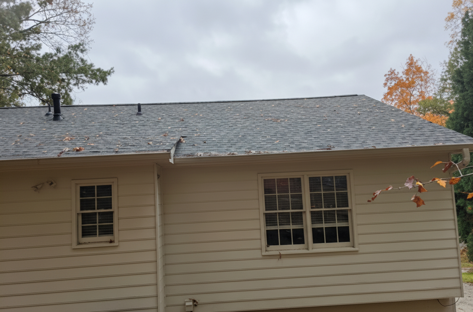 Liberty Roofing &amp; Home Improvements Logo