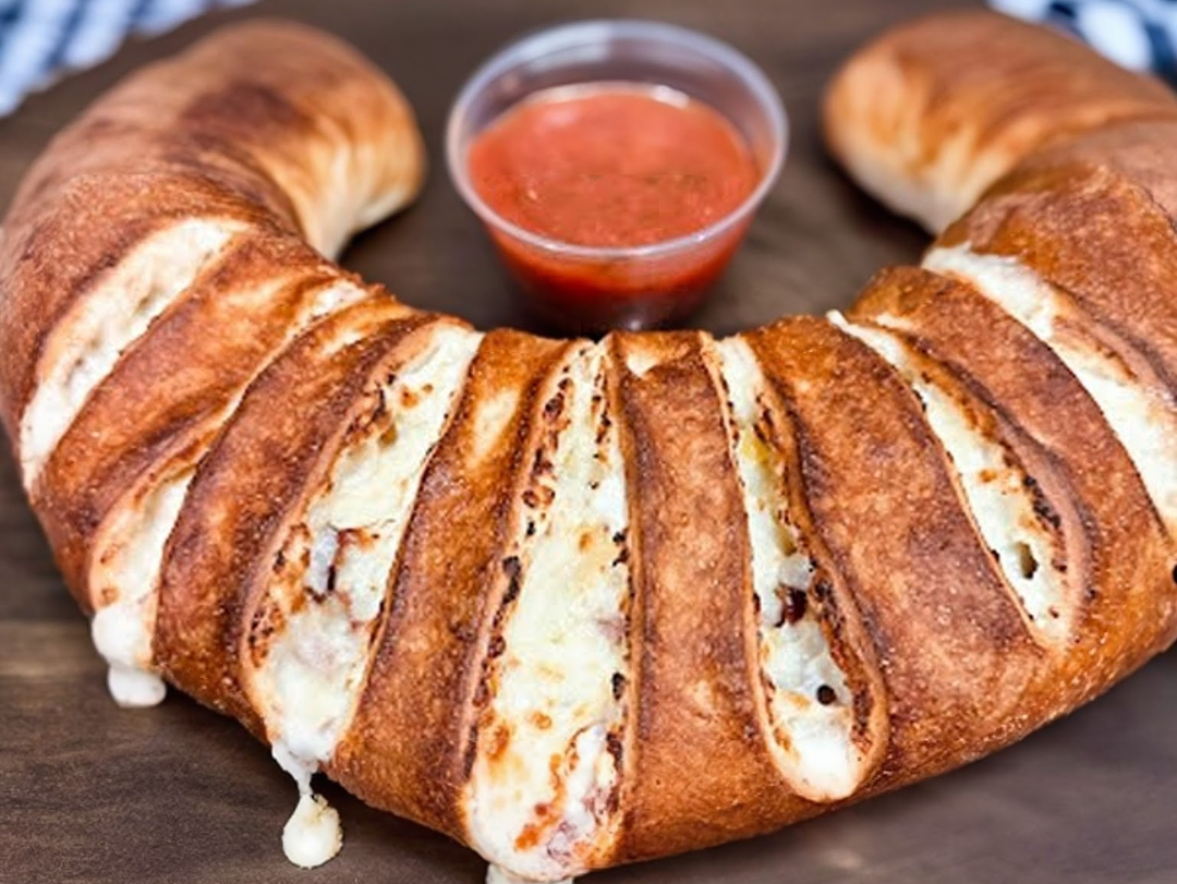 Pizzolis Pizzeria Logo