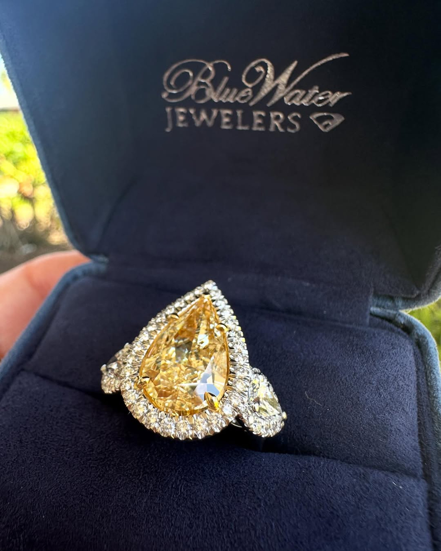 Blue Water Jewelers Image