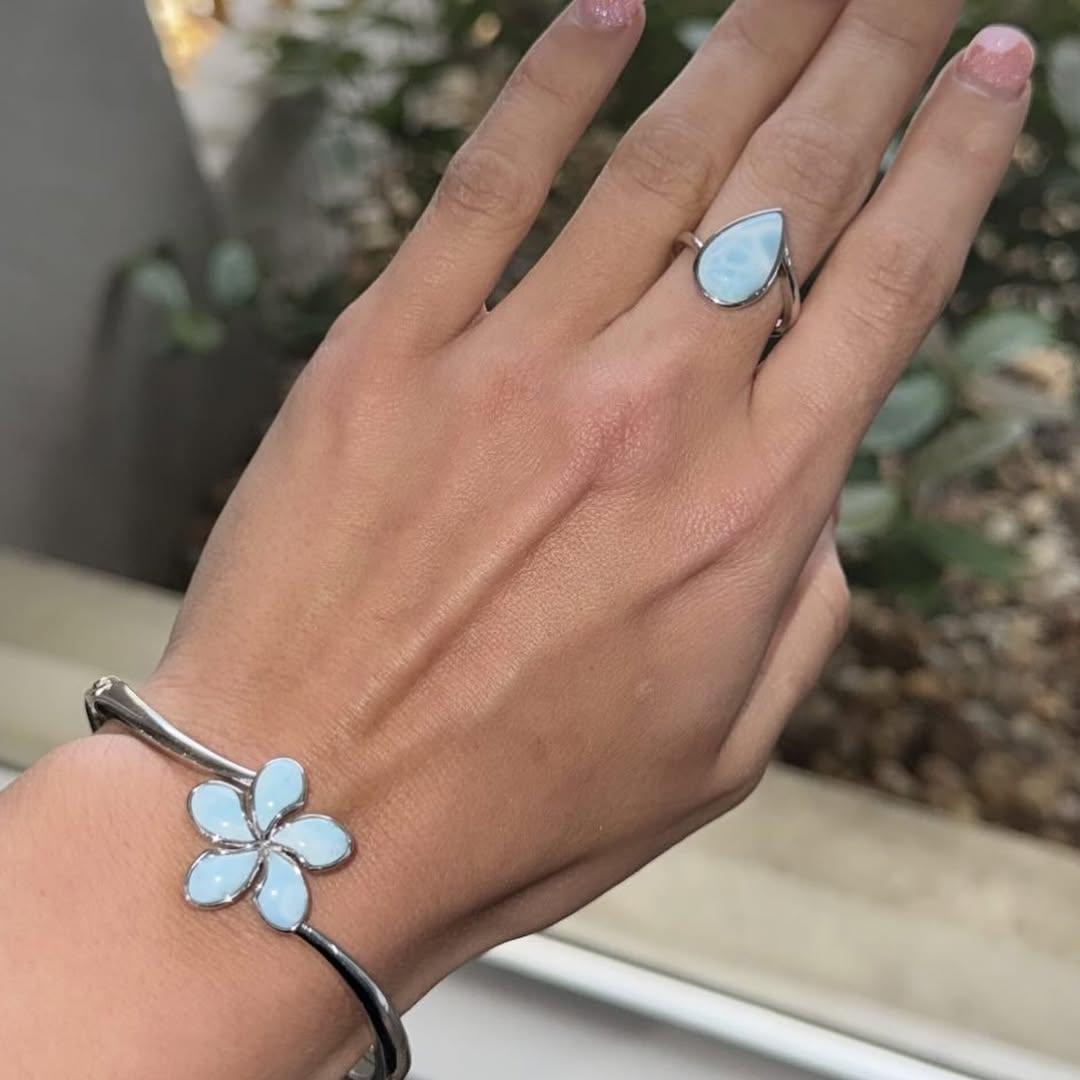 Blue Water Jewelers Image