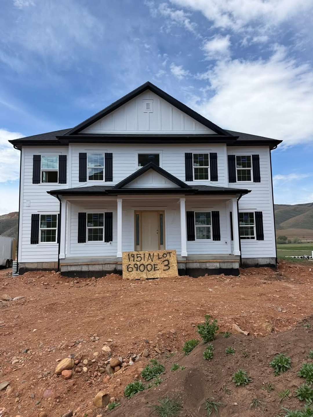 Northstar Exteriors Logo