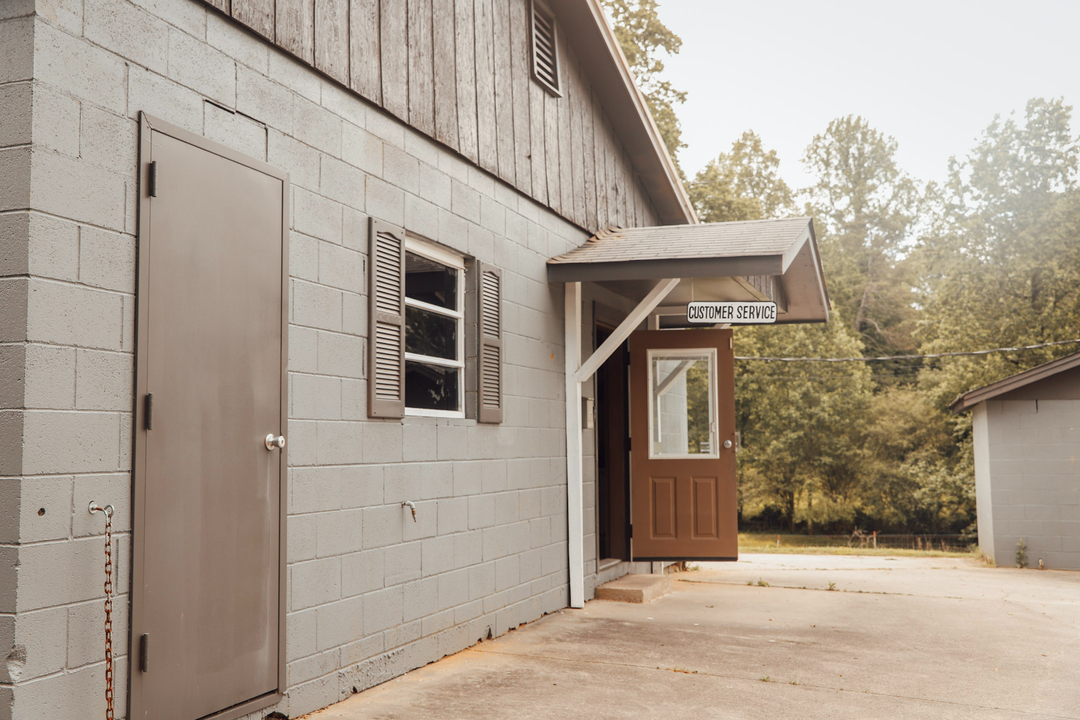 W&W Collision Center - Demorest, GA