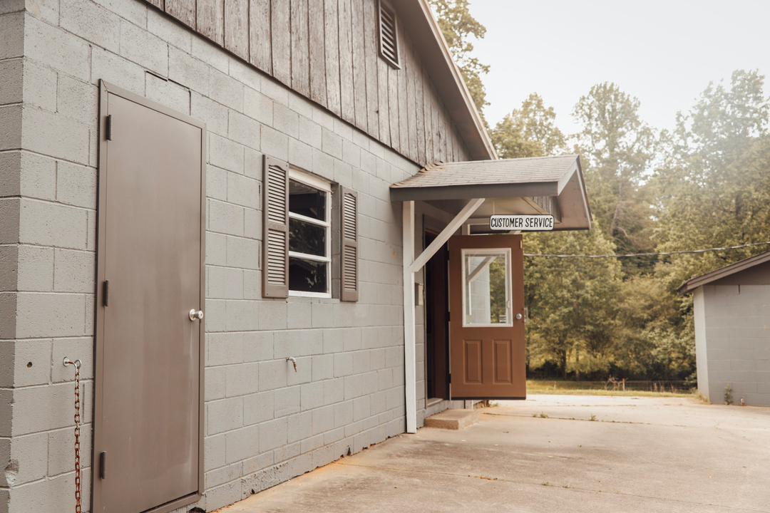 W&W Collision Center - Demorest, GA