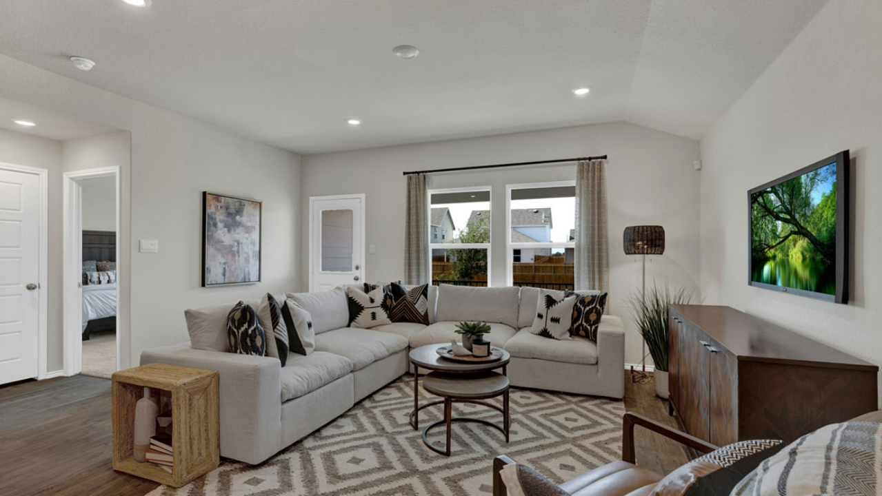 Saengerhalle Meadows by D.R. Horton - New Braunfels, TX