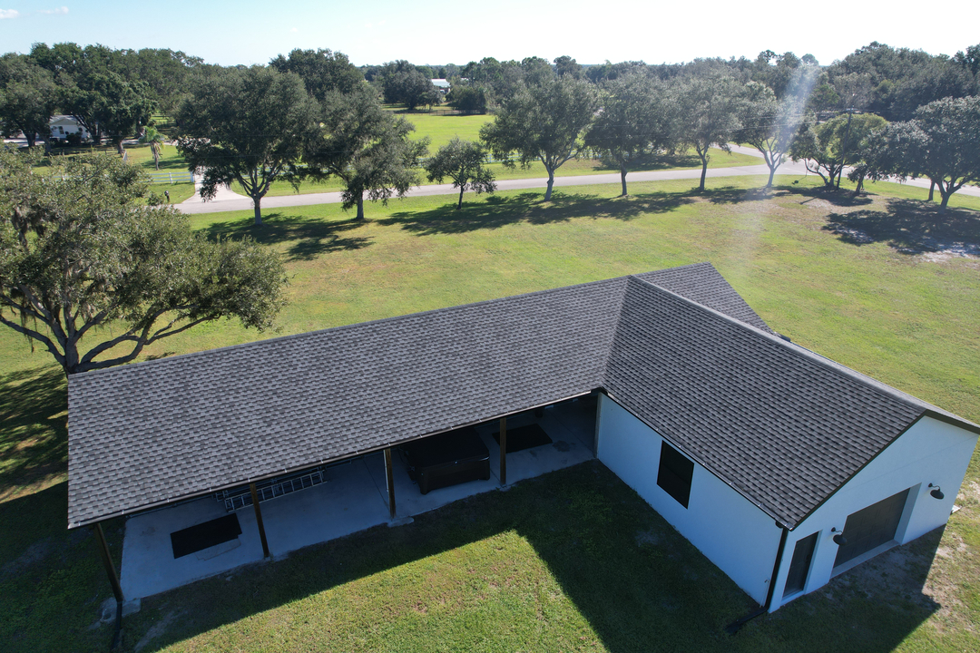 Pro Roofing Services Image