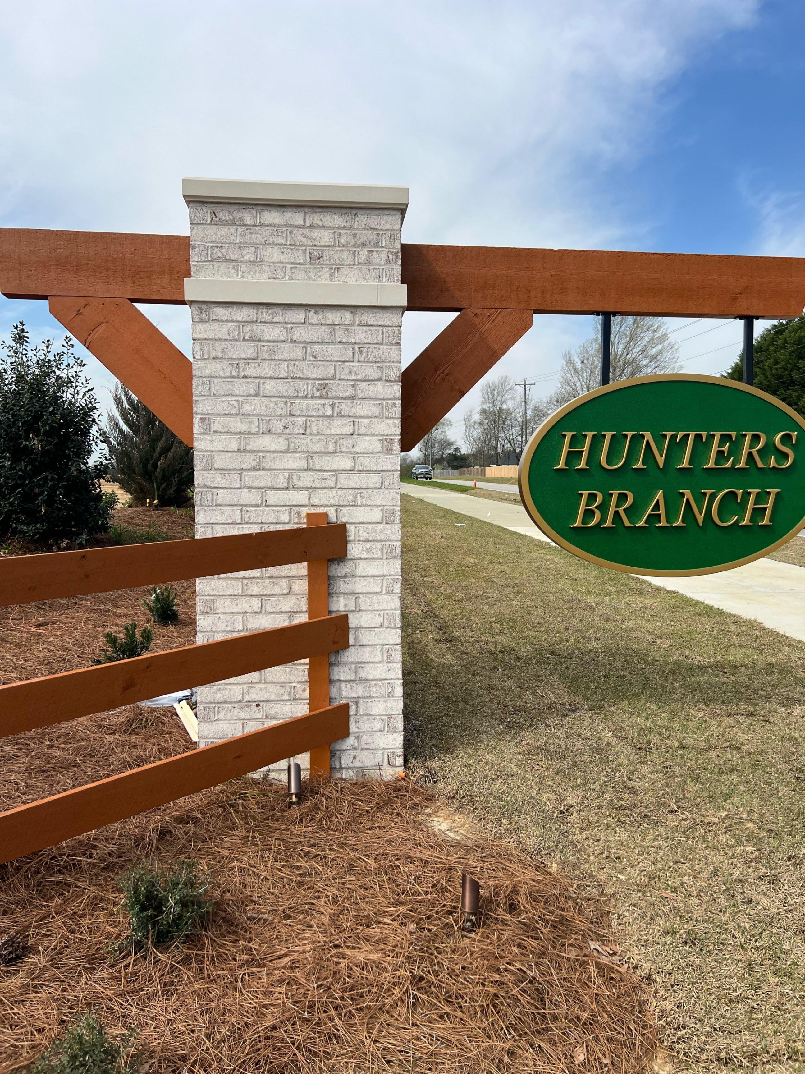 Hunter's Branch by D.R. Horton Logo