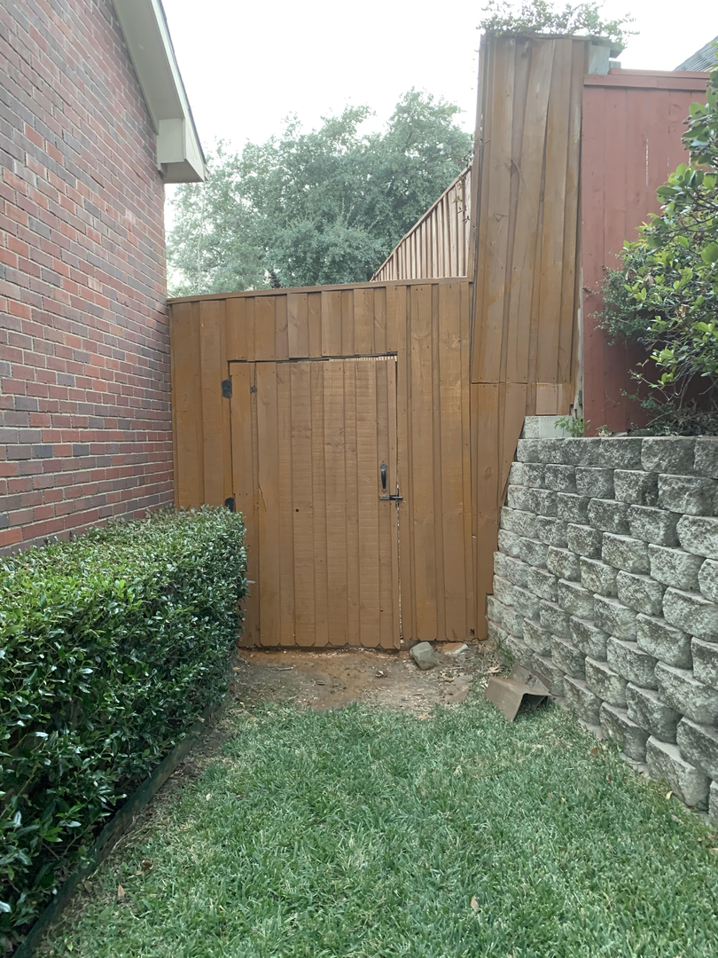 Fence Makeovers Image