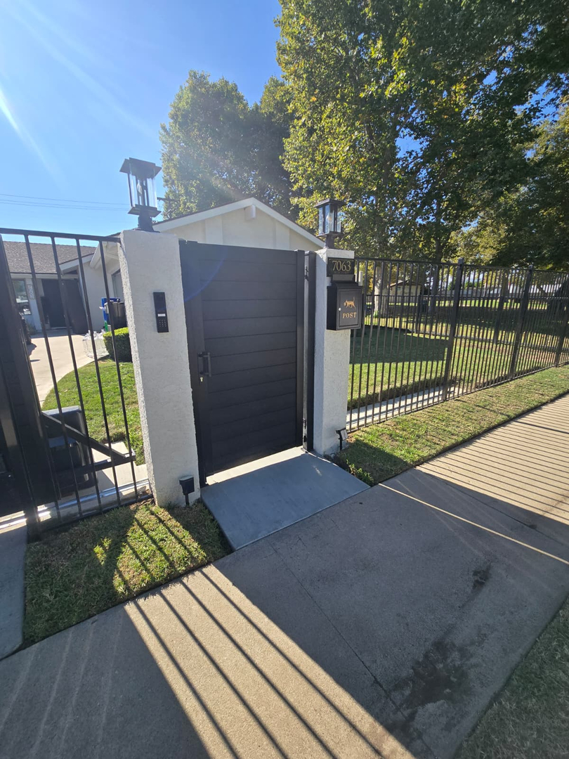 Superior Fence & Rail Image