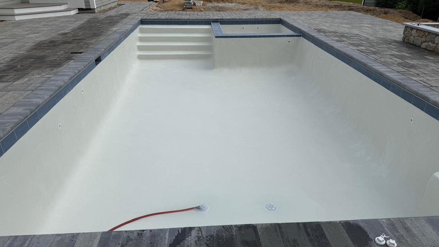 Plastering Pools Image