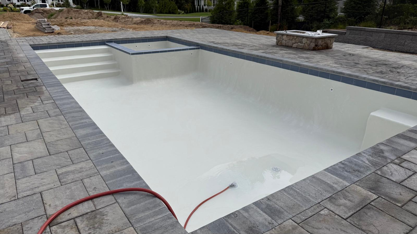 Plastering Pools Image