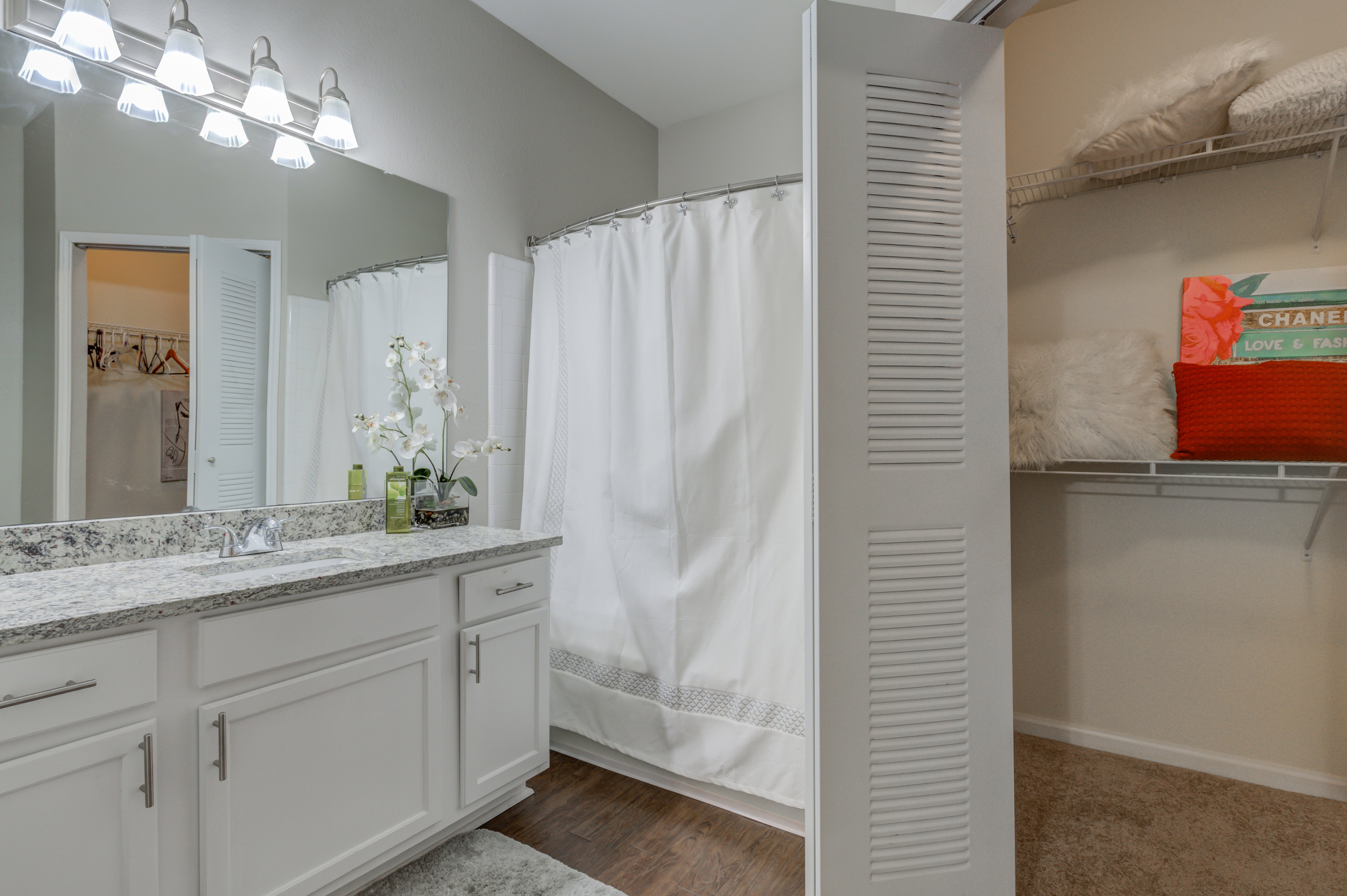 Water's Edge Apartment Homes - Pensacola, FL