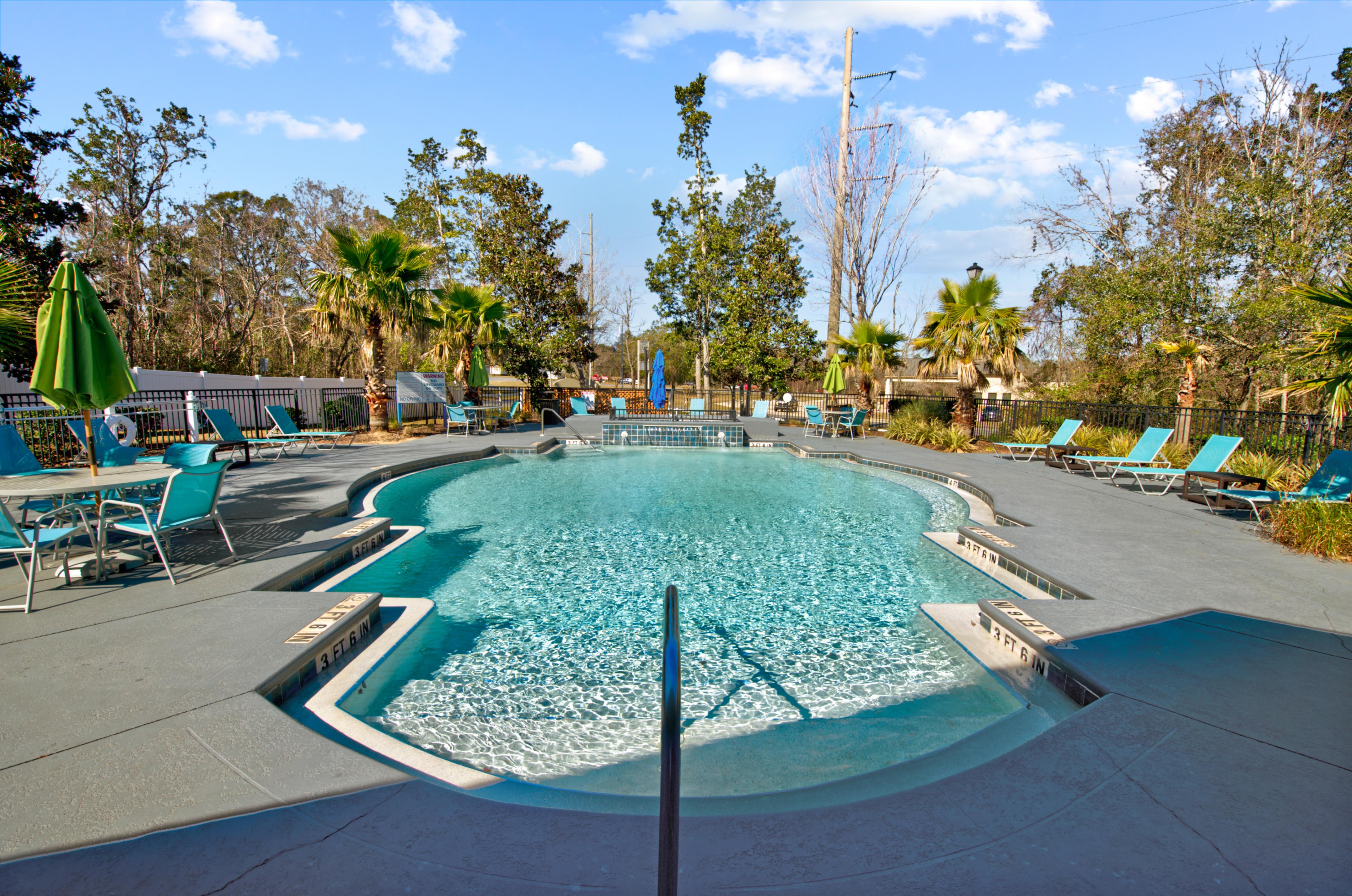 Water's Edge Apartment Homes - Pensacola, FL