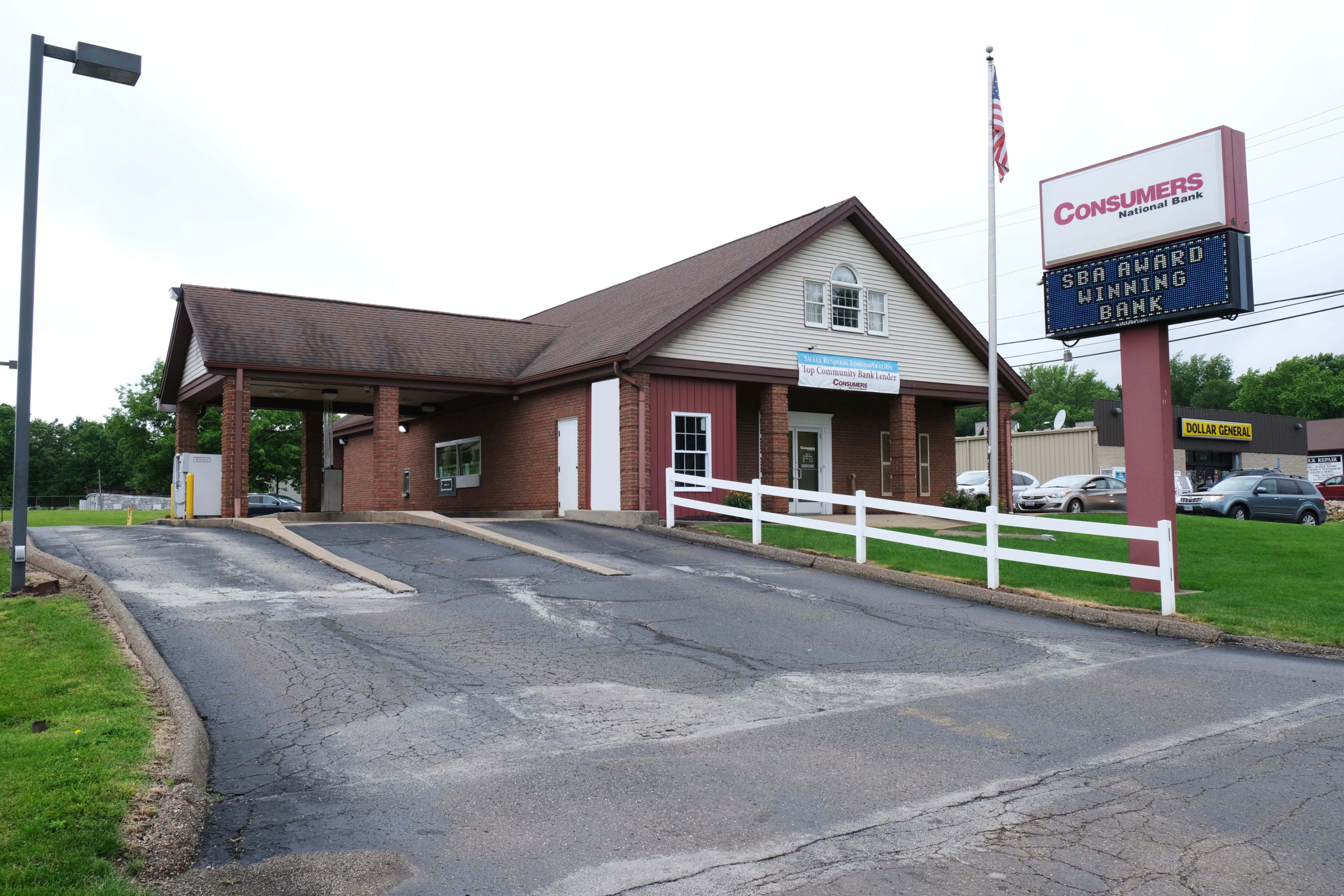 Consumers National Bank Image