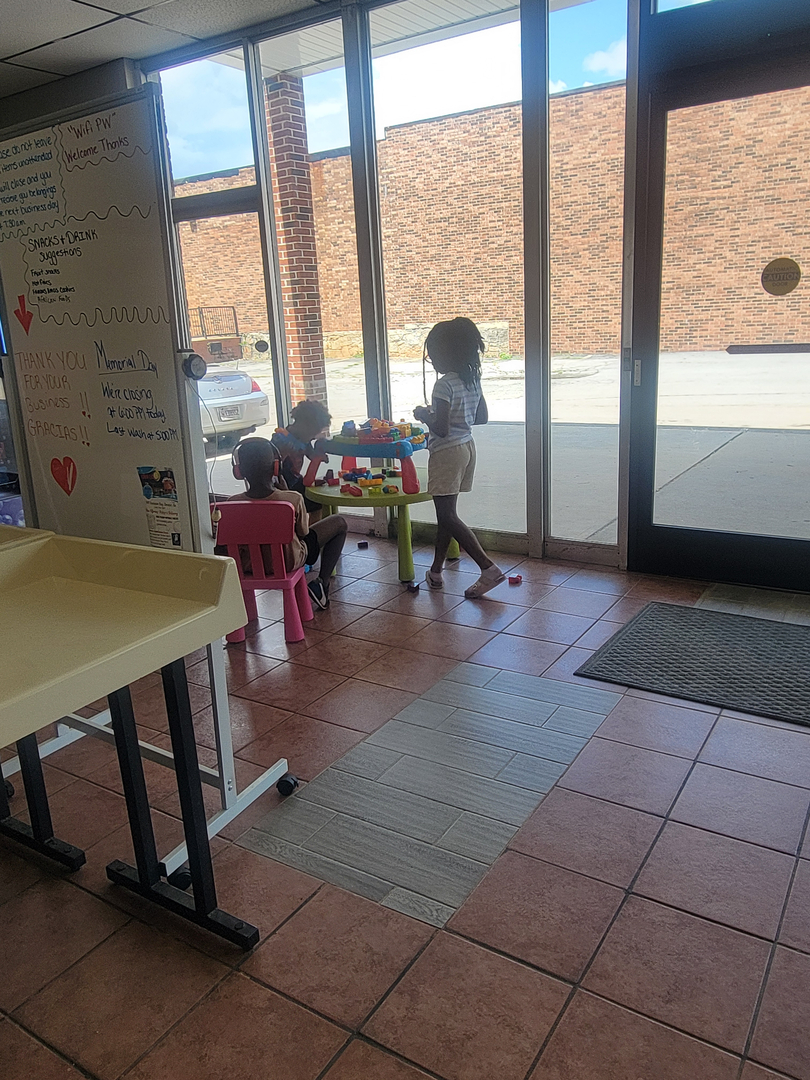 Coin Laundry - Decatur Logo