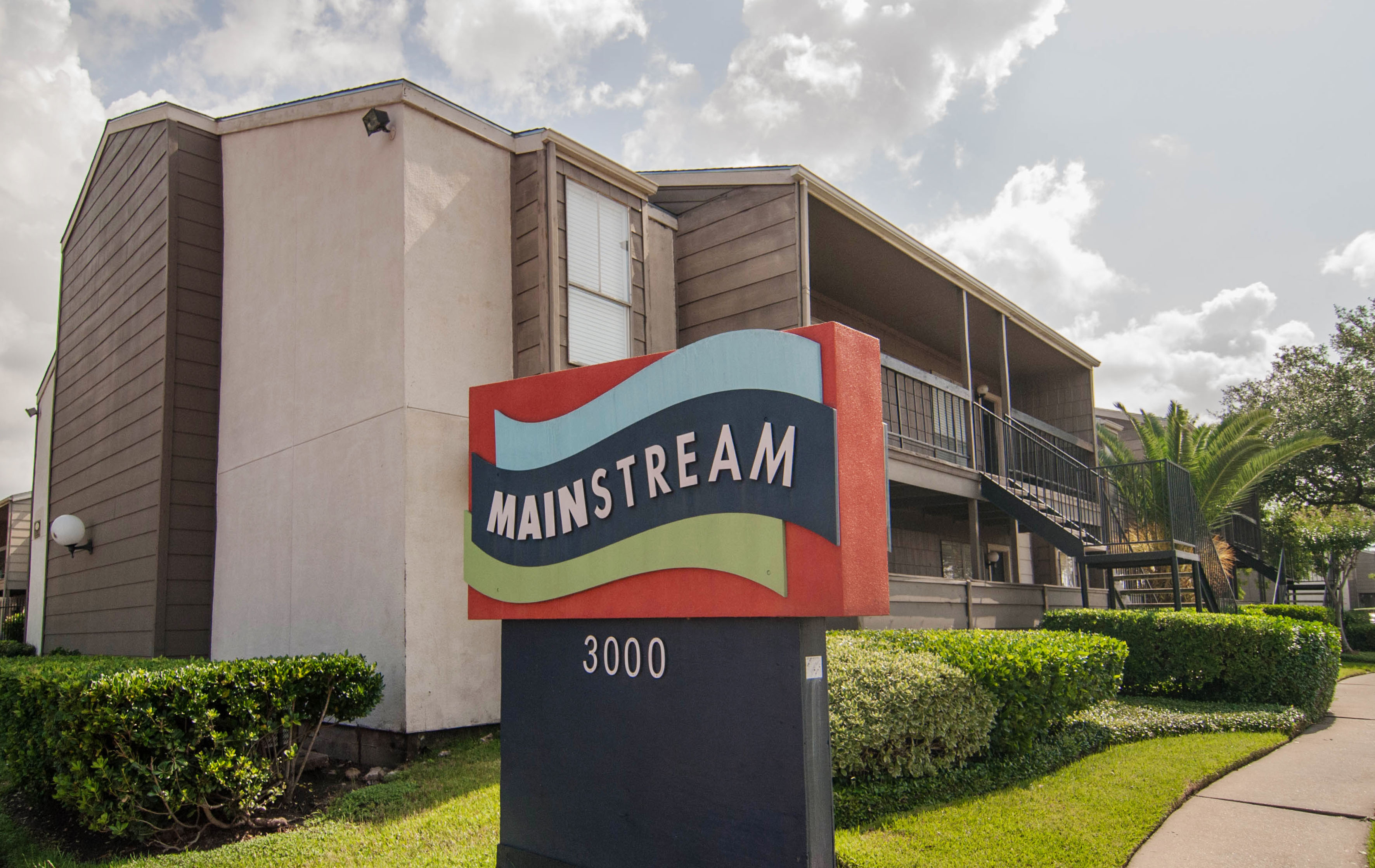 Mainstream - Houston, TX