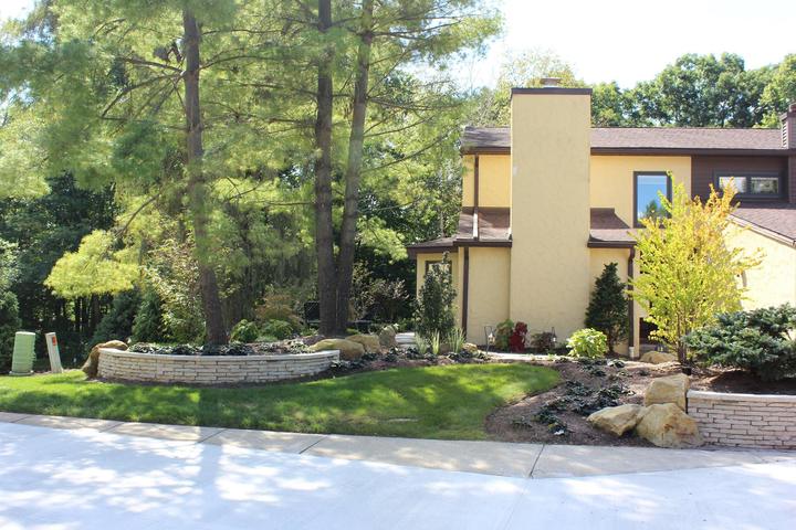 Lucas Landscaping & Nursery Image