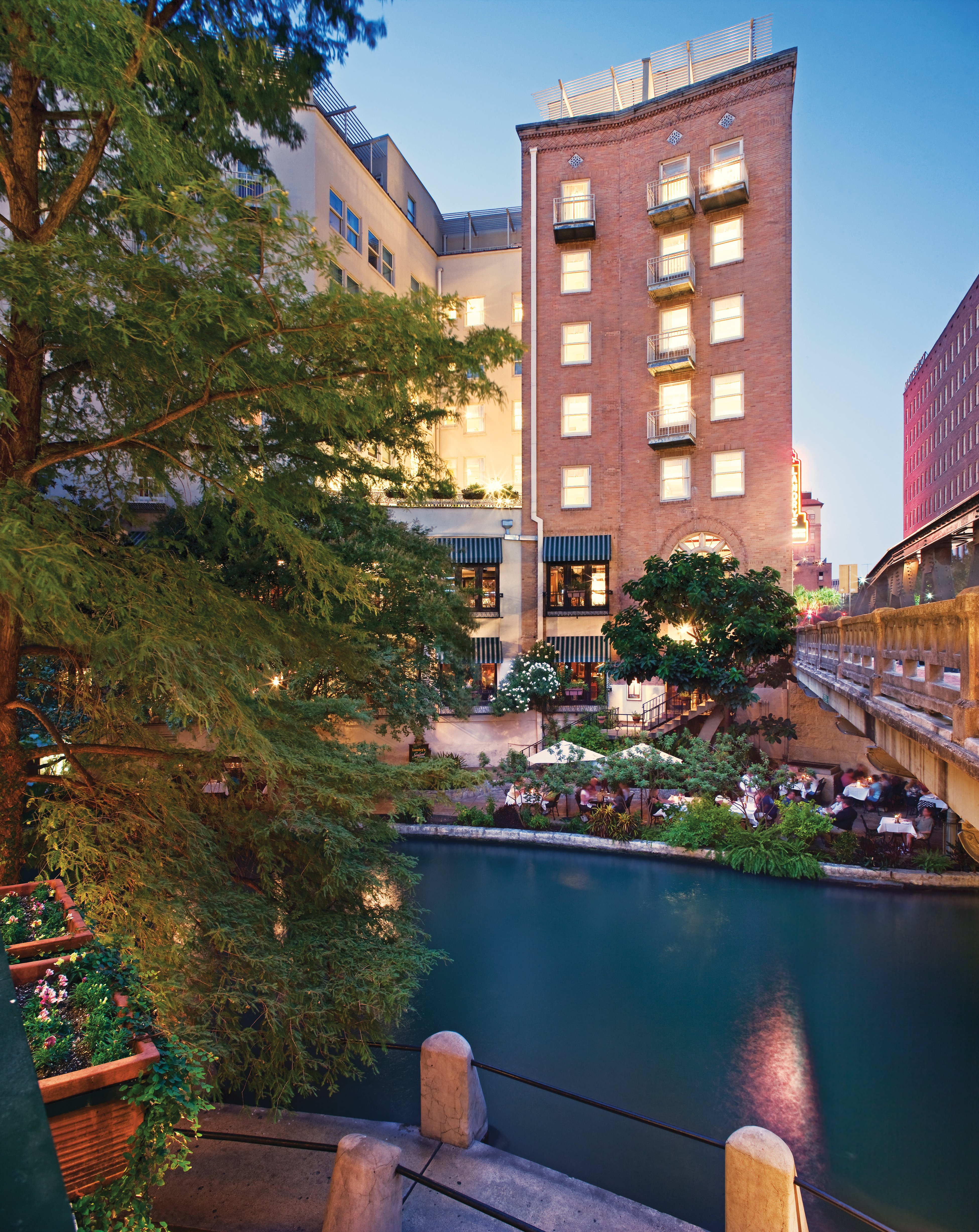 Club Wyndham Riverside Suites Image