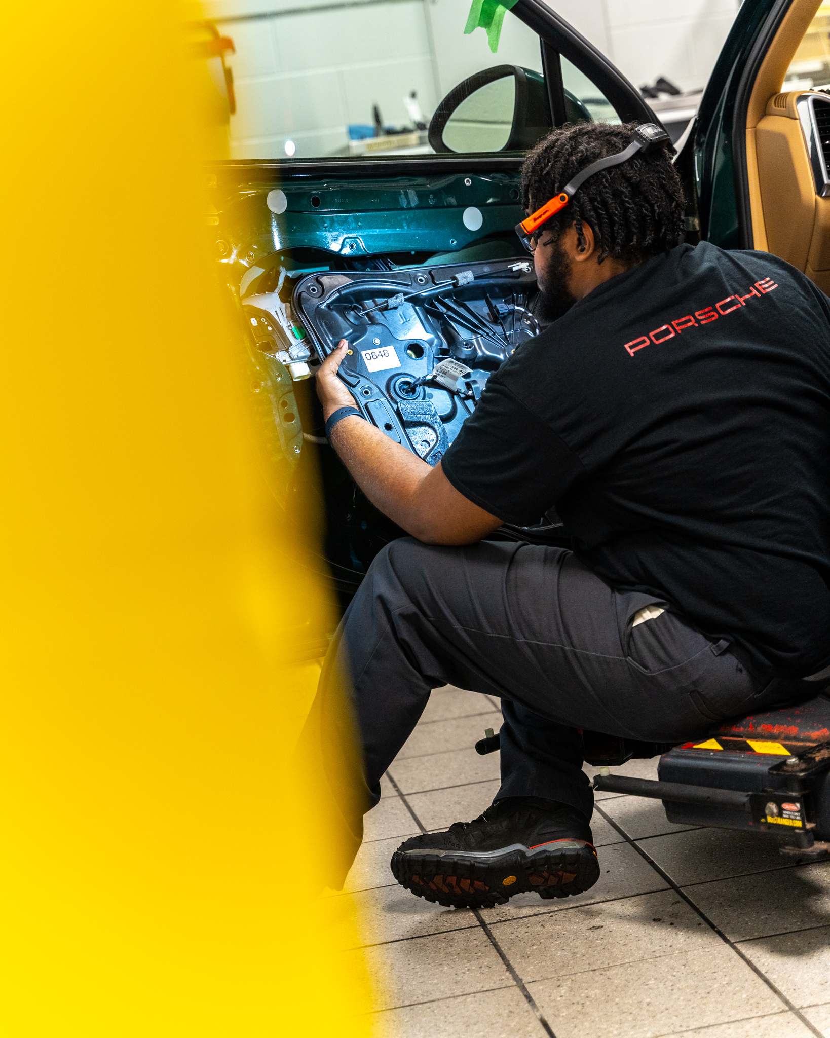 Porsche Warwick Service and Parts Image