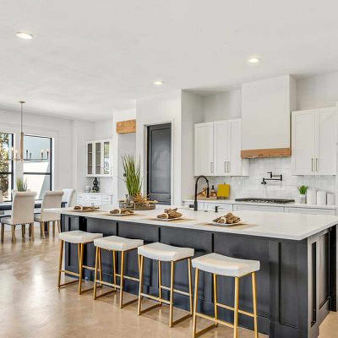 Franklin Custom Finish Image