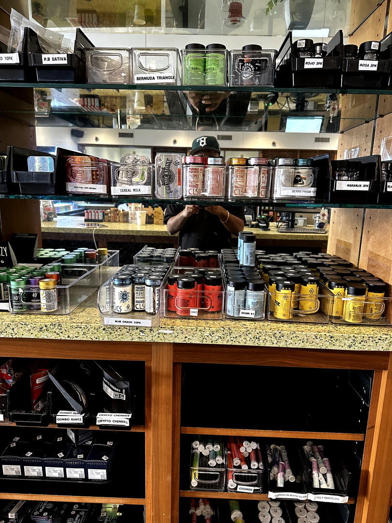 Sunset Pipeline Dispensary Image