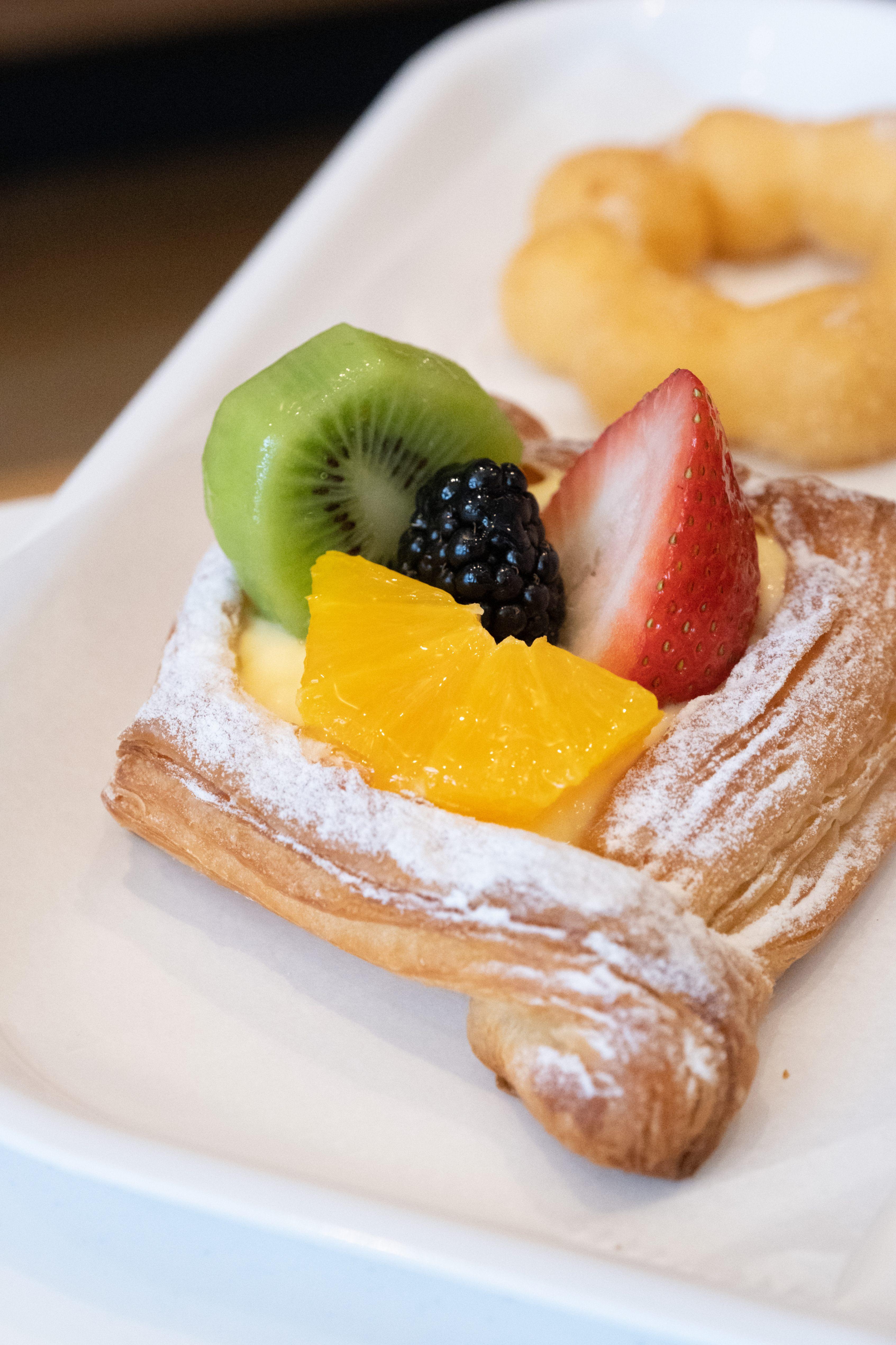 Paris Baguette Image