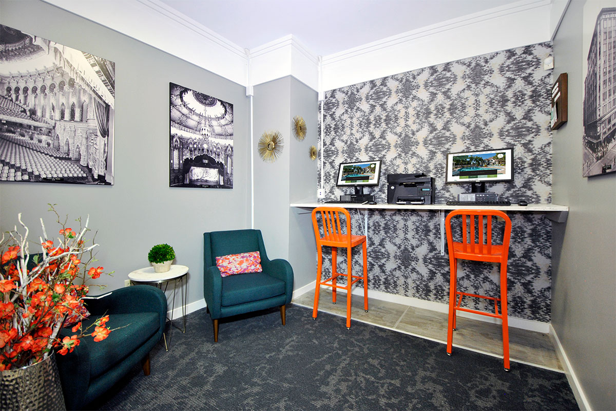 Village Green Townhomes of Oak Park - Oak Park, MI