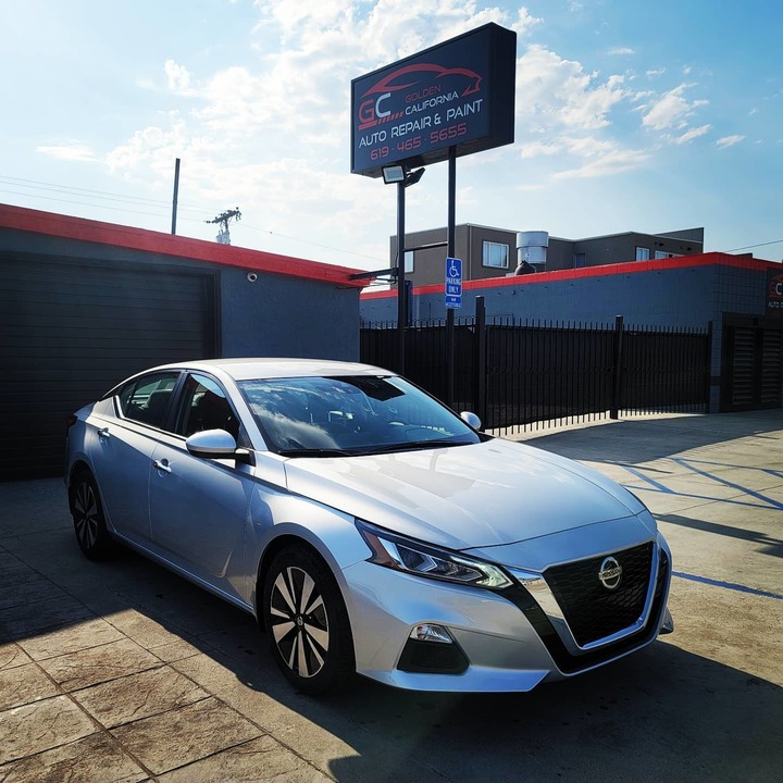 Golden California Auto Repair & Paint Image