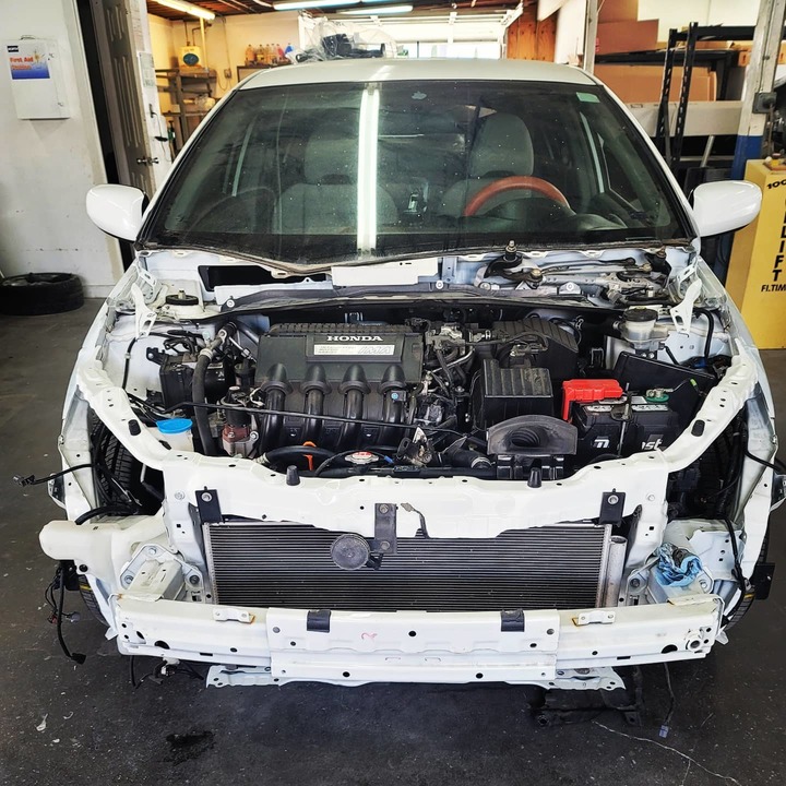 Golden California Auto Repair & Paint Image