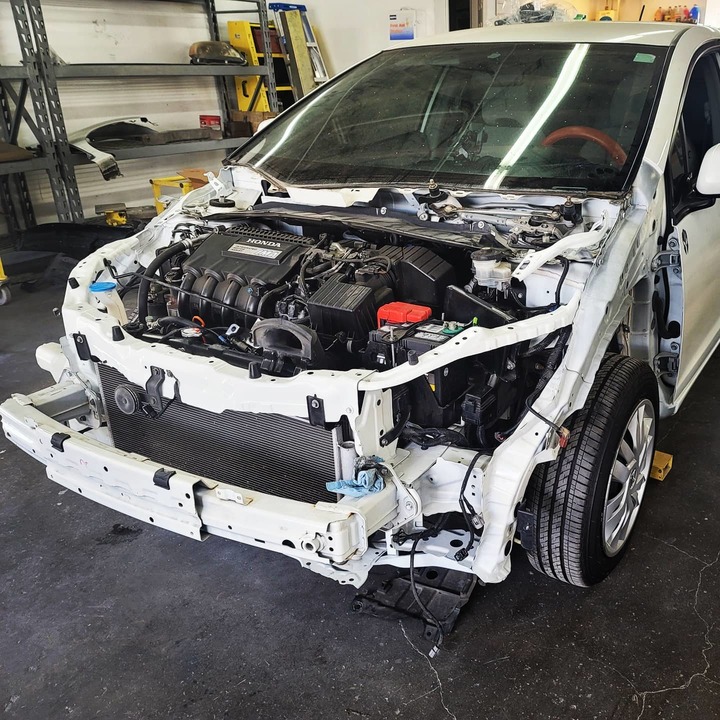 Golden California Auto Repair & Paint Image