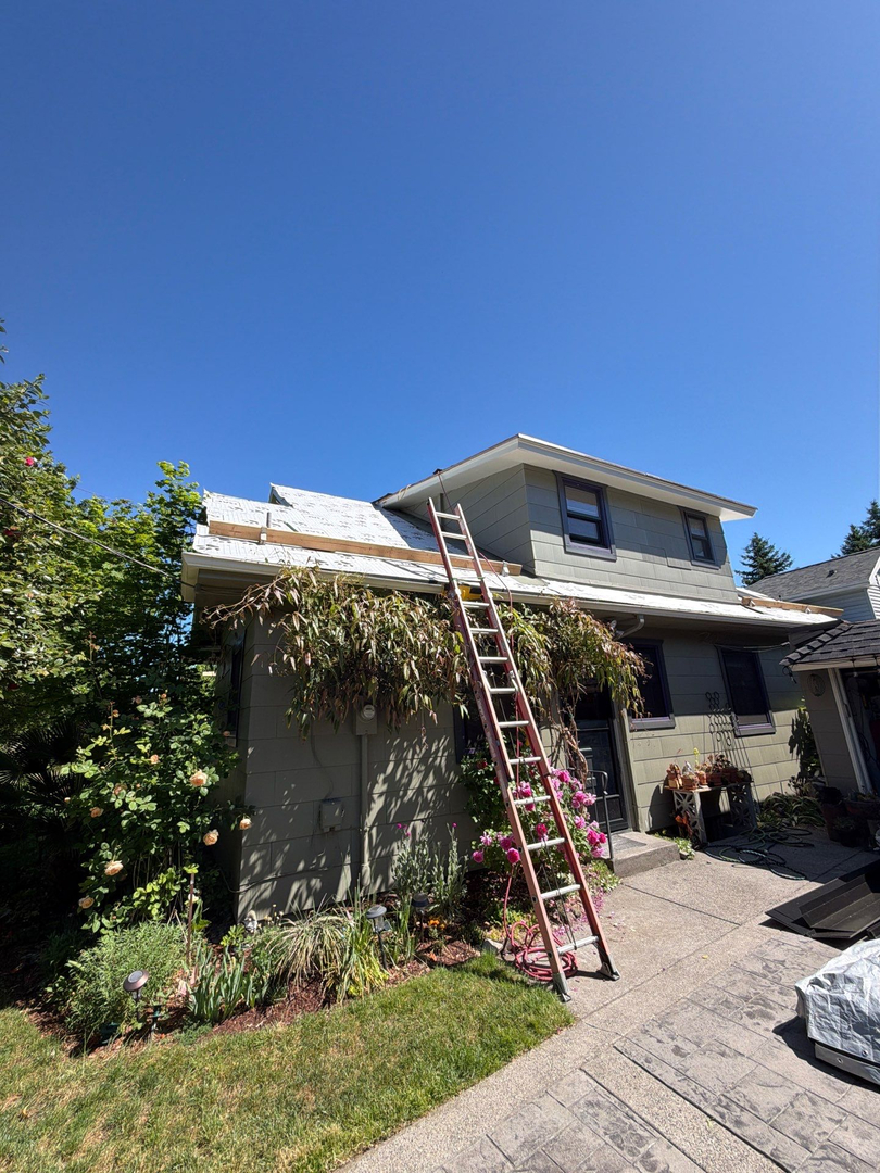 Raindrop Roofing Northwest Image