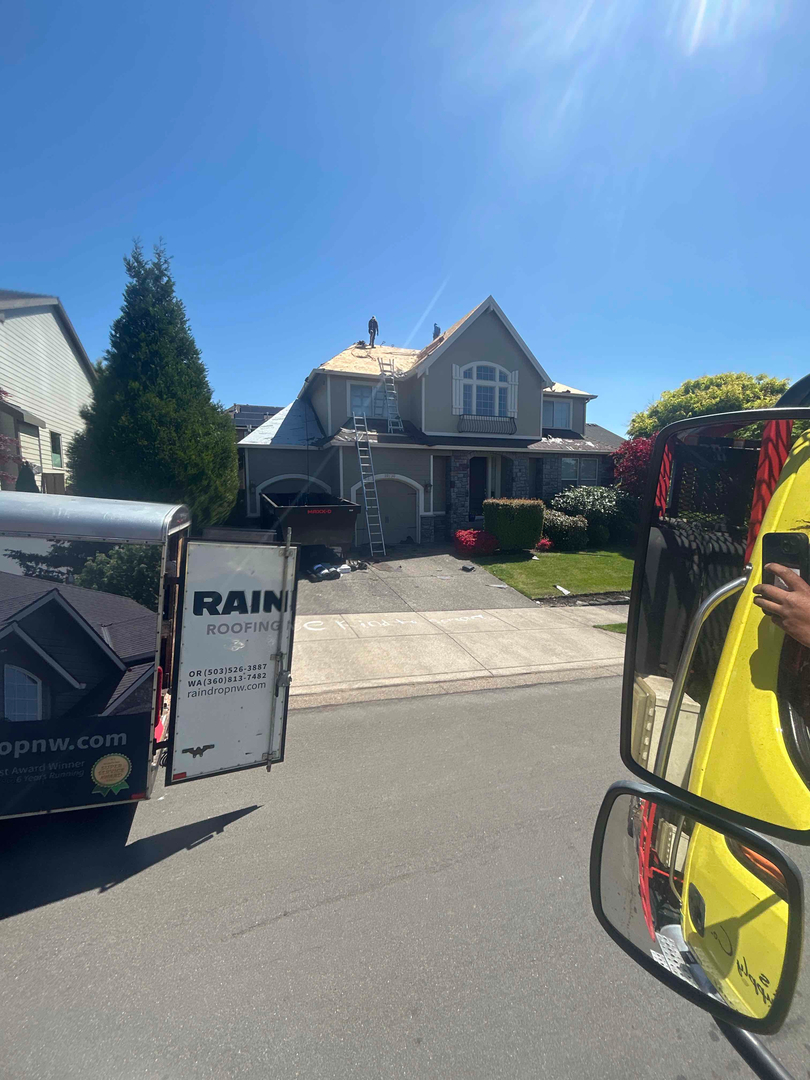 Raindrop Roofing Northwest Image