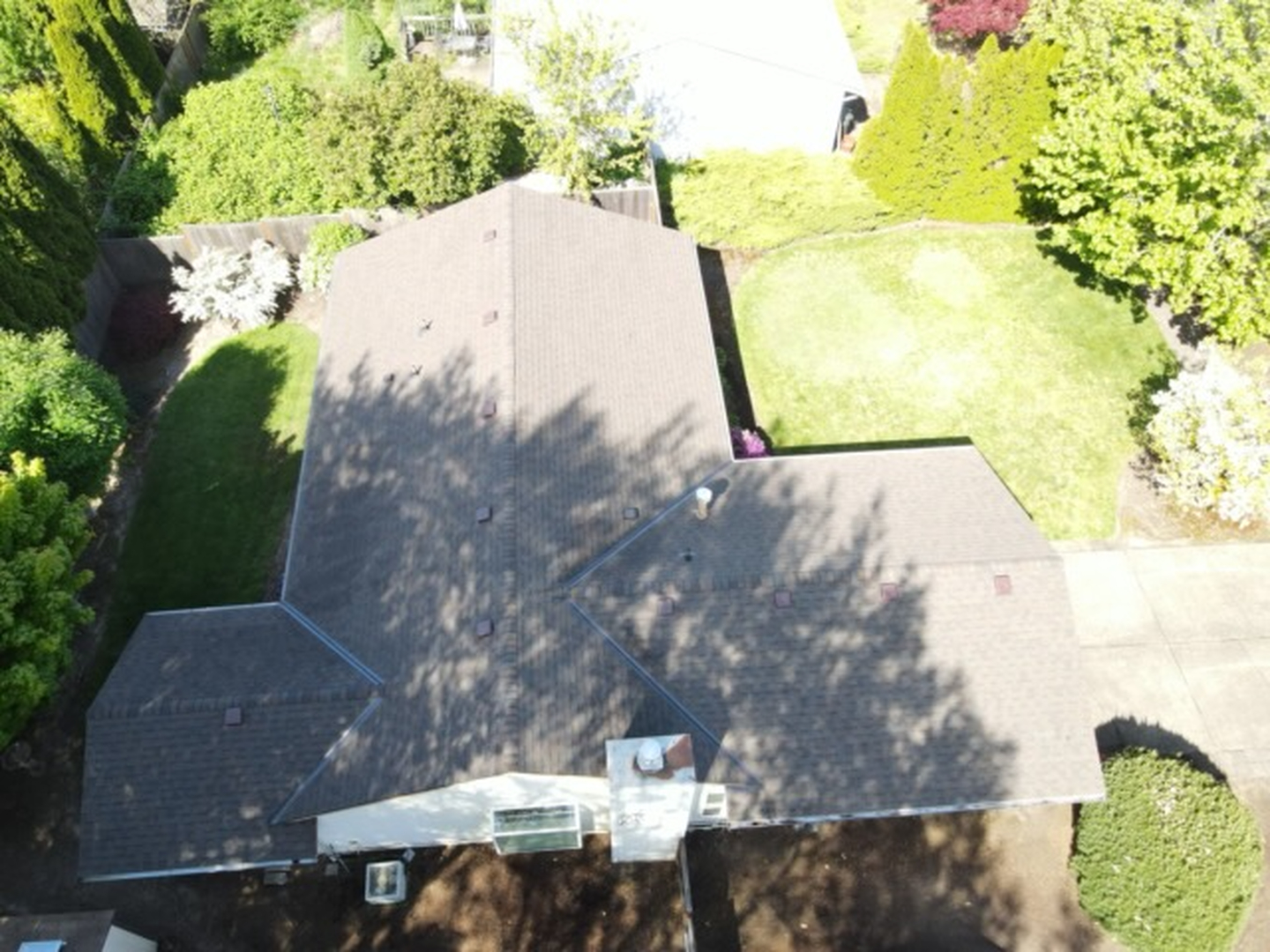 Raindrop Roofing NW LLC Image