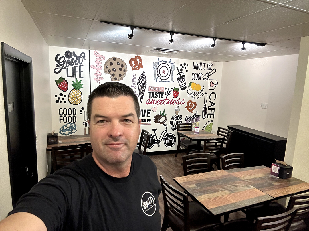 MJ's Italian Ice & Custard Cafe Image