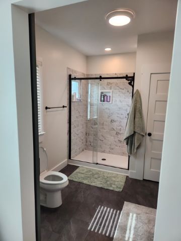 BC Const . LLC Image