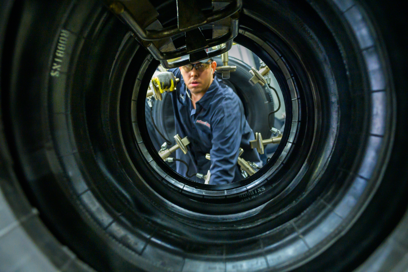 Bauer Built Tire & Service Image